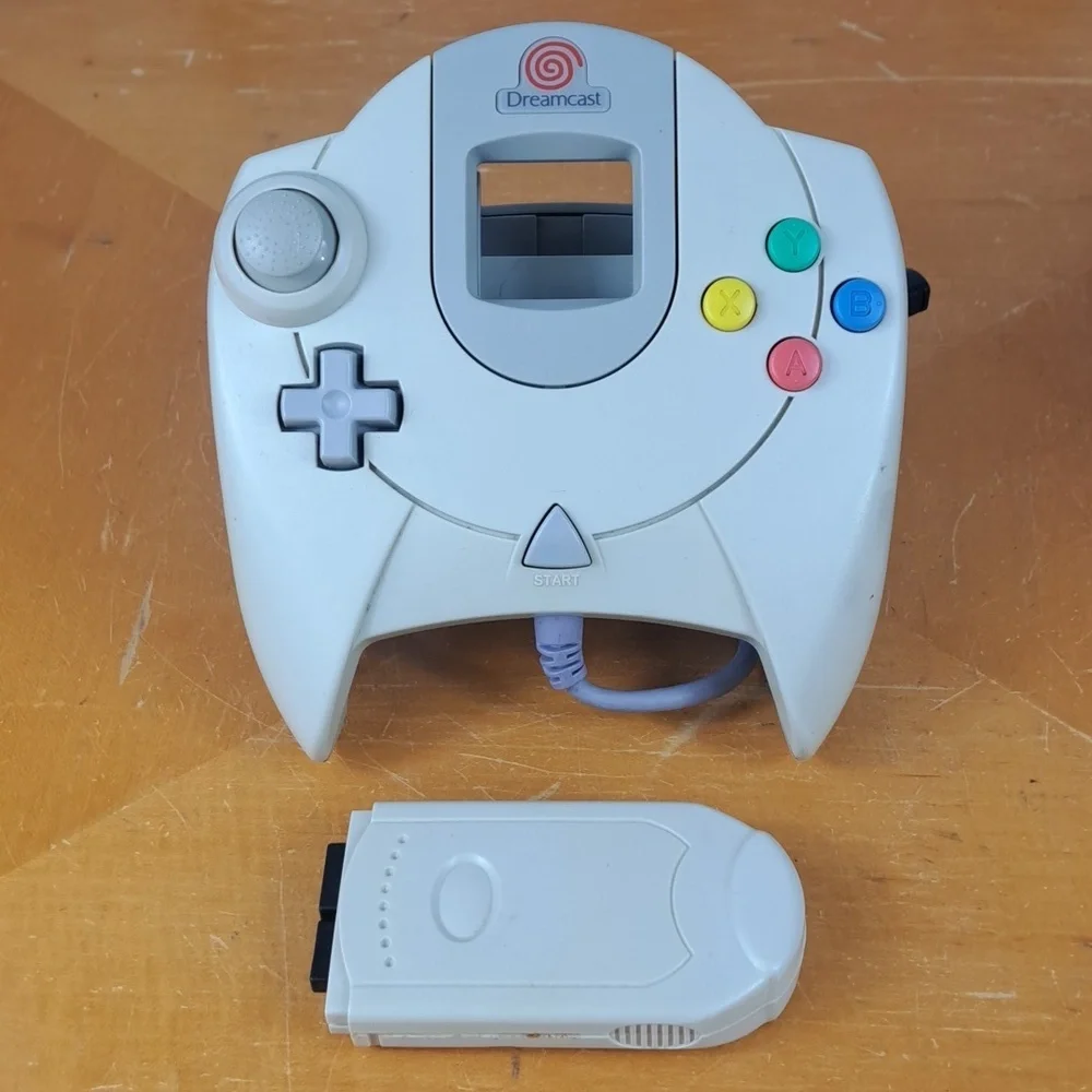 2 Vintage Sega Dreamcast OEM controllers White & Blue Ocean Clear # HKT-700 test